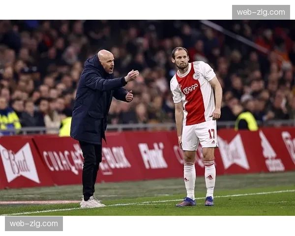 加里-内维尔专栏专访滕哈格:谈更衣室管理、引援策略与未来规划 加里-内维尔专栏专访滕哈格:谈更衣室管理、引援策略与未来规划